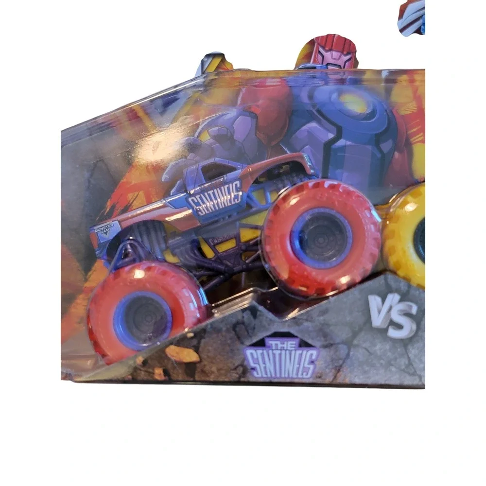 Monster Jam Marvel Wolverine vs The Sentinels 1:64 NEW Die-Cast 2-Pack Truck